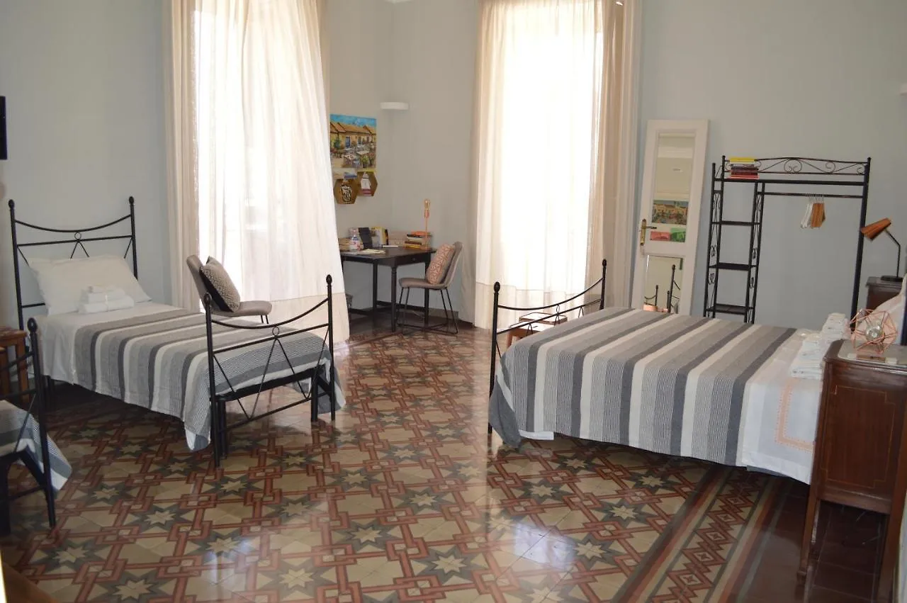 ***  Bed, Book & Breakfast Landolina Bed and Breakfast Catania Italia