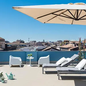 https://duomo-housing-catania.taorminaitalyhotels.com